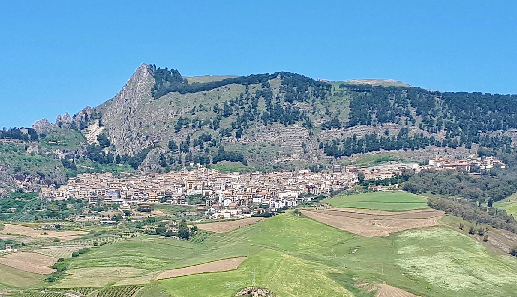 Il ricordo del Sindaco per la dipartita di Padre Onorio Scaglione, tra i promotori del gemellaggio con Castronovo di Sicilia